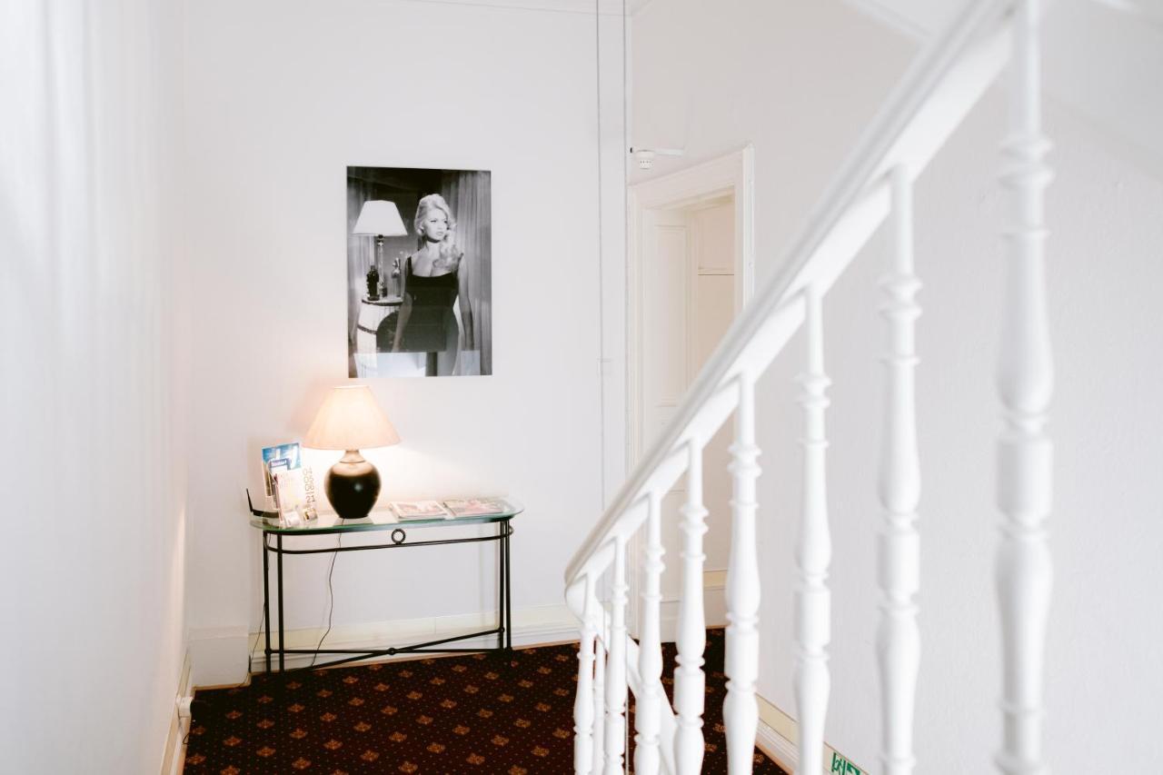 Boutique Hotel Villa Oberkassel Dusseldorf Ngoại thất bức ảnh