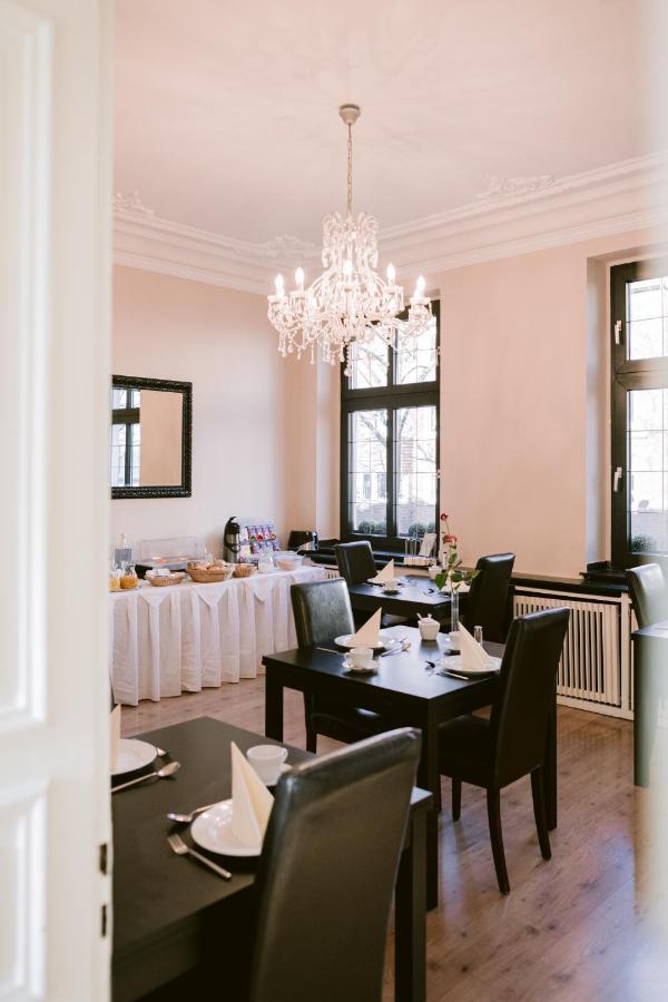Boutique Hotel Villa Oberkassel Dusseldorf Ngoại thất bức ảnh
